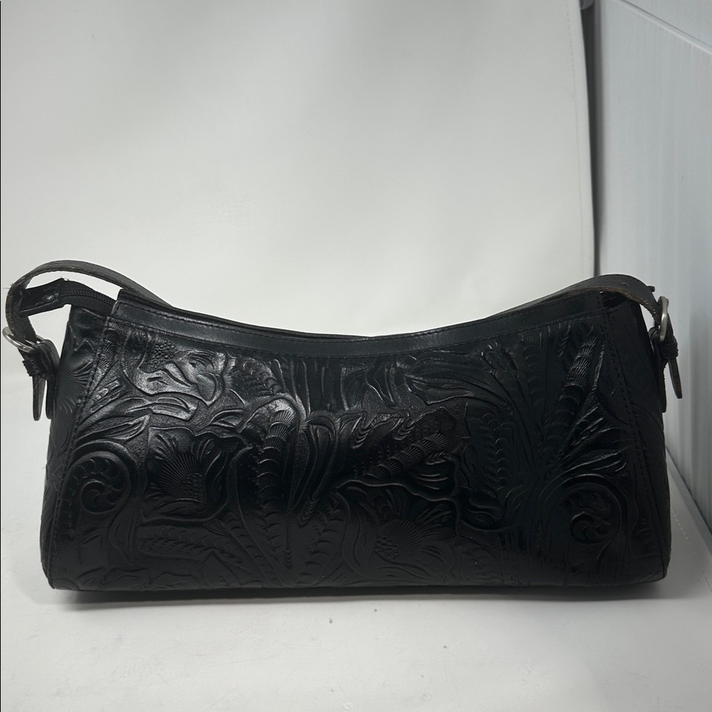 Valerie Steven’s bag - Picture 4 of 10